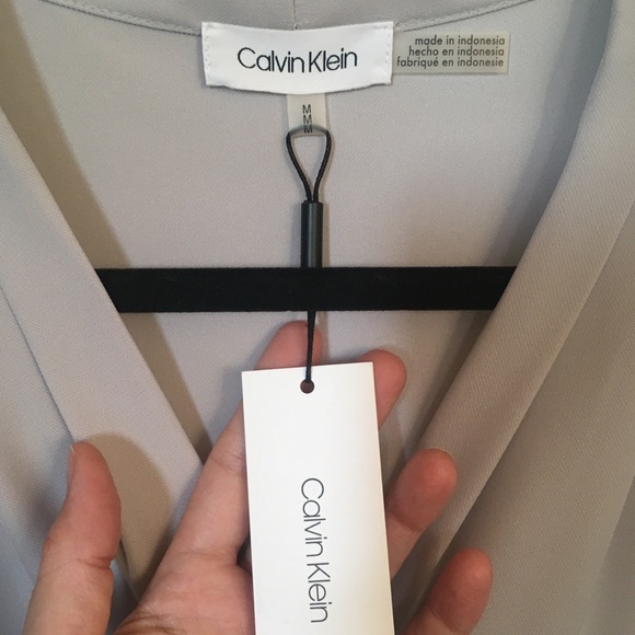 Calvin Klein Pleated V-Neck Sleeveless Blouse - Picture 4 of 5